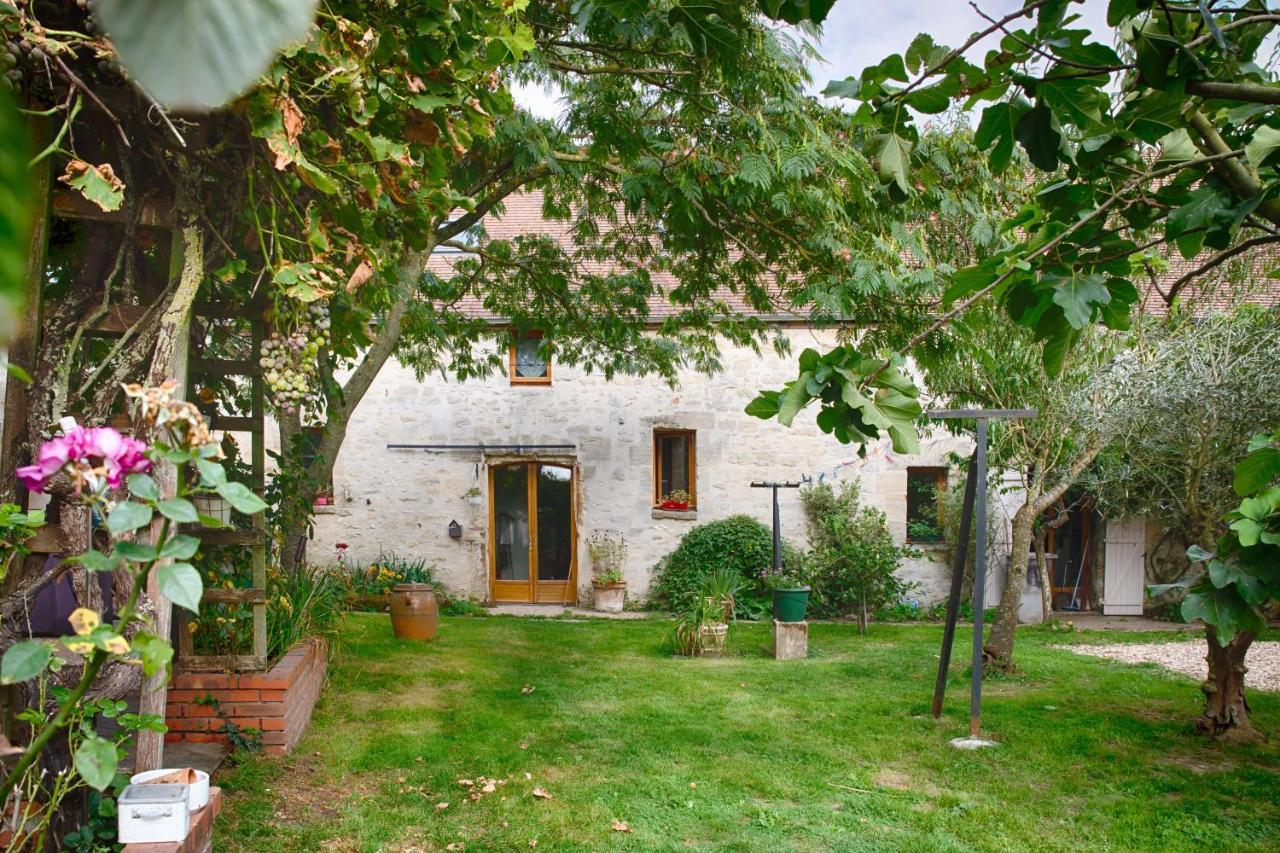 La Ferme Des Nonains Appartement Montjavoult Buitenkant foto